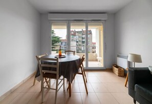 Dining - Appartement design & confort en centre-ville (Vichy)
