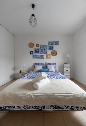 2 bedrooms, soundproofing, iron/ironing board, travel cot - Appartement design & confort en centre-ville (Vichy)