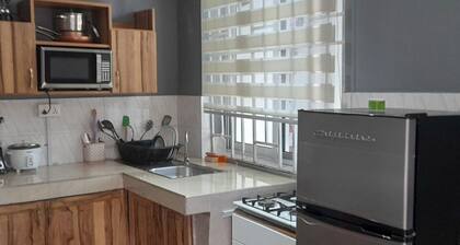 1 Bed Sleeps 2 Apartment - Free Parking - Tv