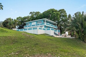 Exterior - Villa Vista - Panoramic Ocean & Mountain Views (Carolina)