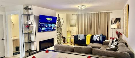 Smart-tv en een open haard