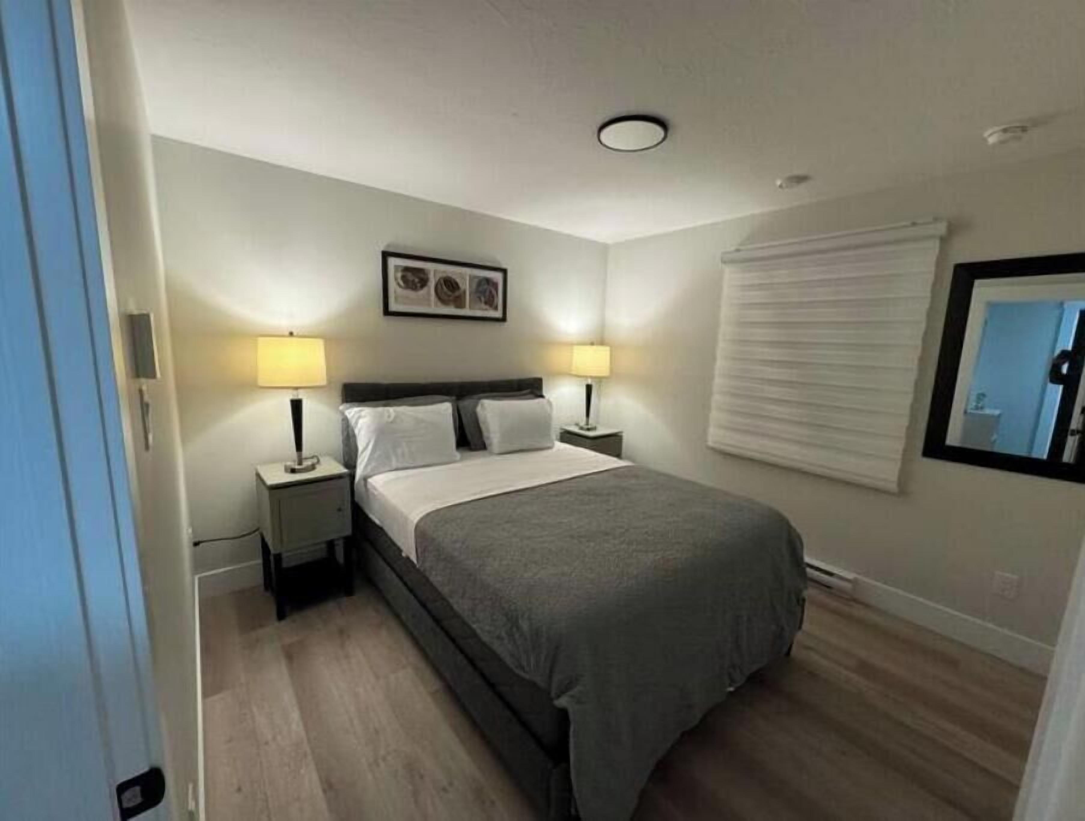 3 chambres, fer et planche à repasser, Wi-Fi gratuit, draps fournis