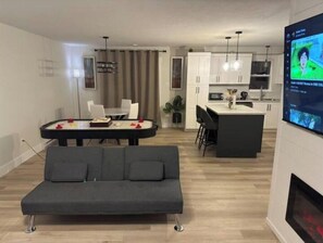 TV connectée, cheminée