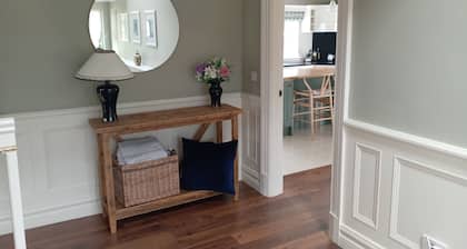 Conveniently located house in the countryside to enjoy all of Kerry