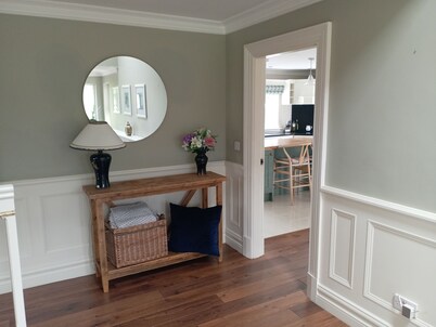 Conveniently located house in the countryside to enjoy all of Kerry