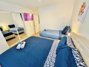 2 bedrooms, iron/ironing board, WiFi, bed sheets