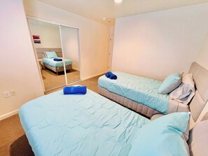 2 dormitorios, tabla de planchar con plancha, wifi y ropa de cama