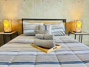 4 chambres, fer et planche à repasser, Wi-Fi, draps fournis