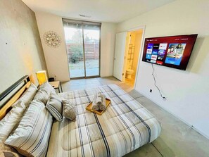 4 chambres, fer et planche à repasser, Wi-Fi, draps fournis