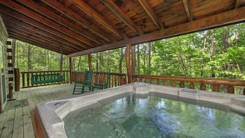 Cabin, Multiple Beds, Patio, Mountain View (Bear Secrets) | Outdoor spa tub