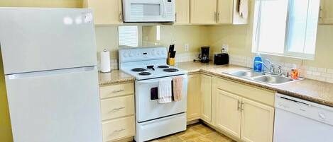 Fridge, microwave, oven, stovetop