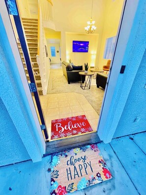 Lobby - Gorgeous S Reno 5BD 13Beds W7TVs Sleeps18 SuperFAST WIFI (Reno)