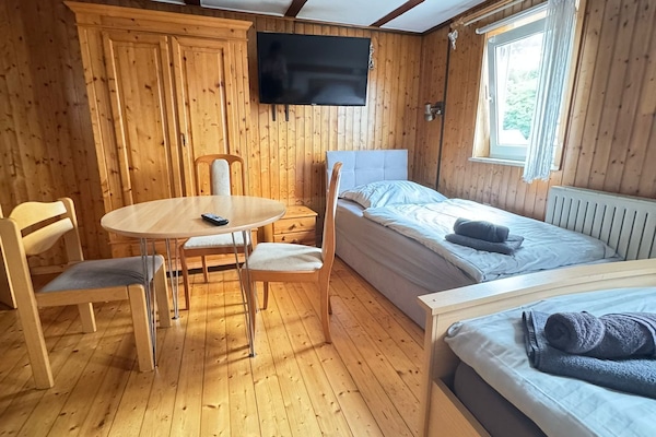 Chambre Triple, salle de bains privée | Wi-Fi gratuit