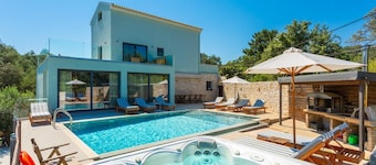 Villa Eleanna - Six Bedroom Villa, Sleeps 14