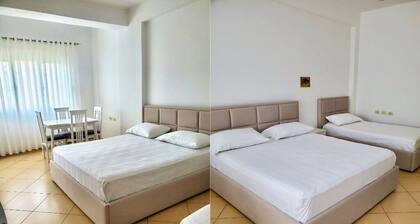Central Studio Apartment Vlorë
