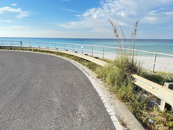 Beach nearby, sun loungers, beach towels