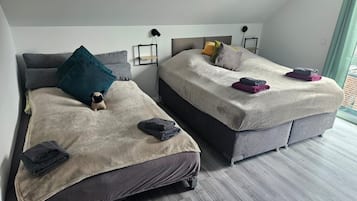 4 bedrooms, WiFi, bed sheets