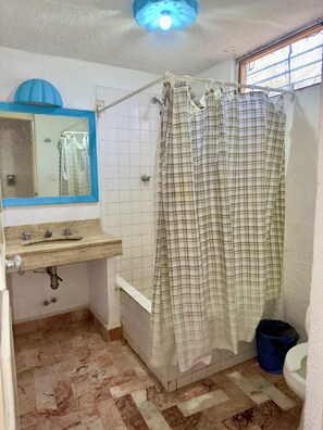 Bathroom - Hotel Pacific Paradise Acapulco  (Acapulco)