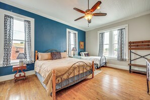 2 bedrooms, iron/ironing board, internet, bed sheets