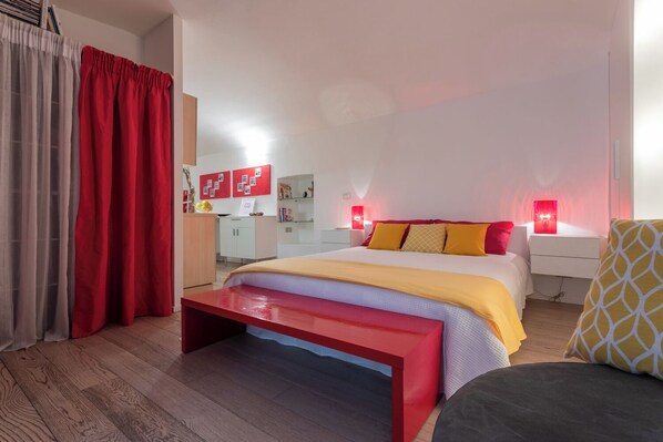 Apartment | Iron/ironing board, free WiFi