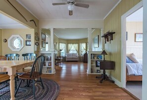 2 chambres, bureau, Wi-Fi, draps fournis