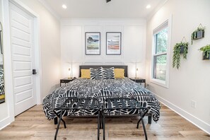 4 bedrooms, desk, iron/ironing board, travel cot