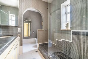 Hair dryer, towels