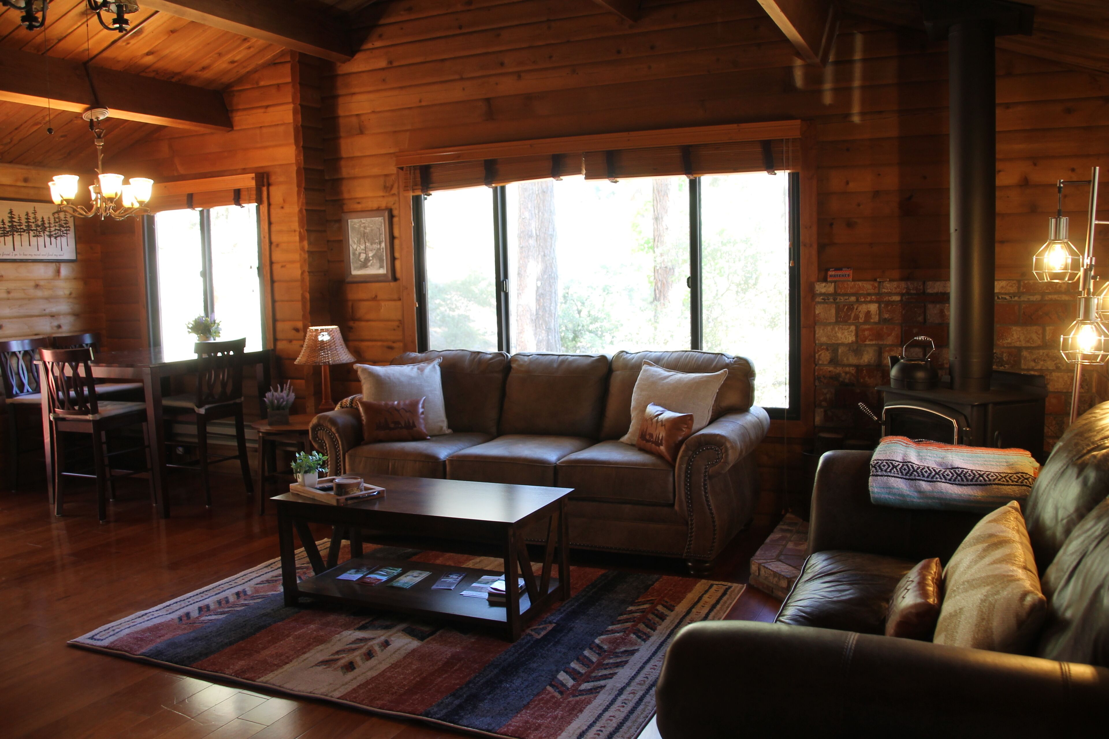 Télévision, cheminée