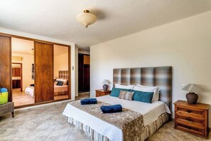 6 bedrooms, iron/ironing board, travel cot, WiFi