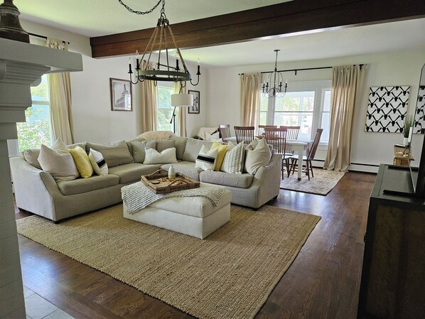 Smart TV, DVD player, video library