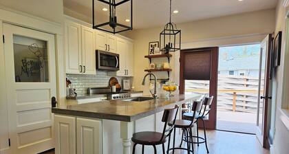 Spacious Home Blocks from Downtown! Lots of Parking. No Cleaning Fees.