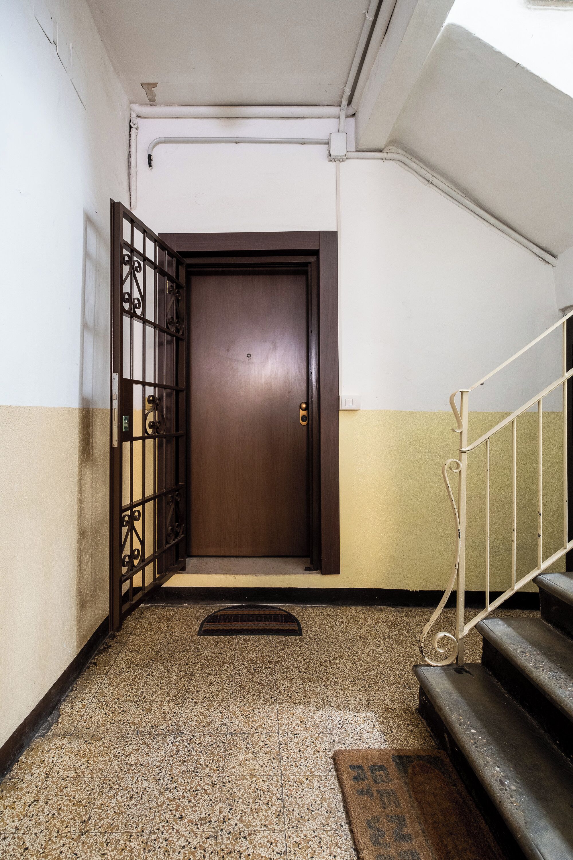 บริเวณประตูทางเข้า