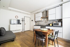 Lägenhet | Eget kök | Stort kylskåp, mikrovågsugn, ugn och spishäll