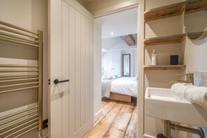 Hårføner og håndklær