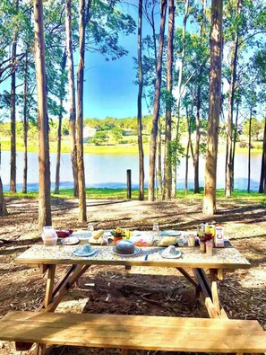 Outdoor dining - Lake House at Ninho Verde II (LK HOME) (Pardinho)