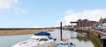 Channel View - sleeps 2 guests in 1 bedroom