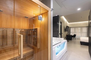 Habitació doble reial | 1 dormitori, roba de llit d'alta qualitat, cobrellits i minibar 