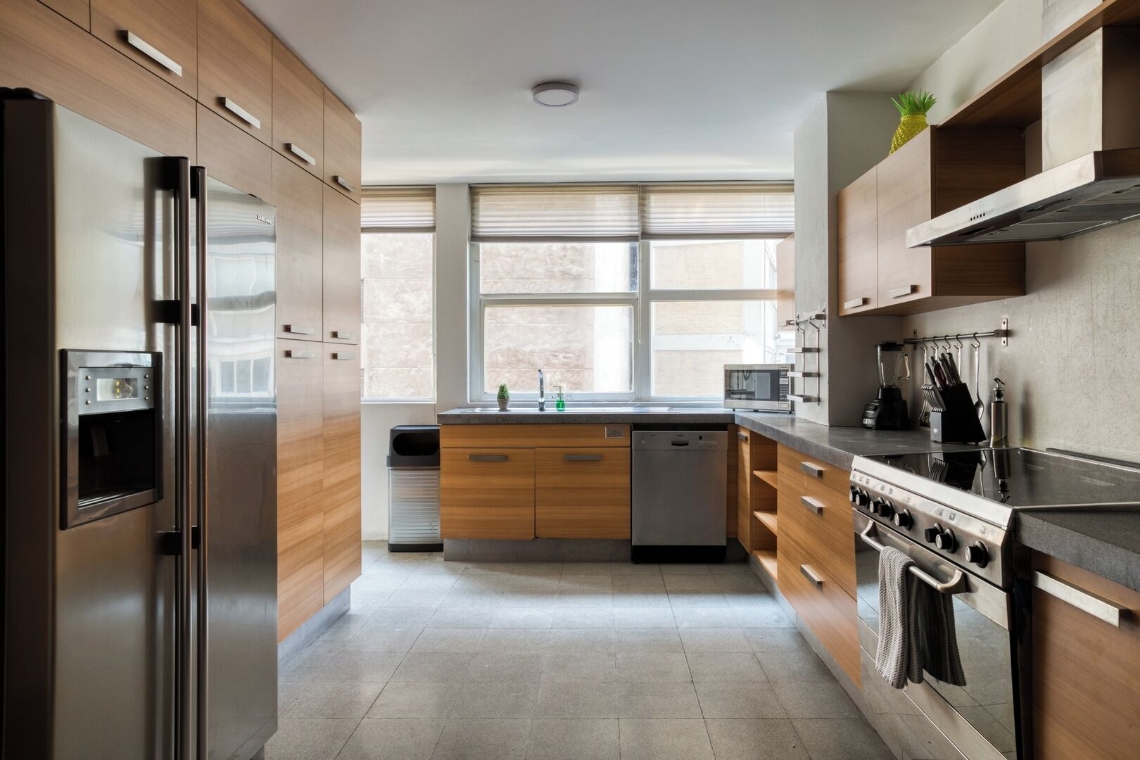 冰箱、微波炉、烤箱、炉灶