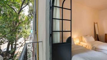 3 bedrooms, iron/ironing board, travel crib, WiFi