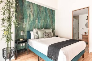 Bügeleisen/Bügelbrett, Reisekinderbett, WLAN, Bettwäsche