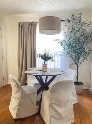 Dining - Cozy Casita Needles (Needles)