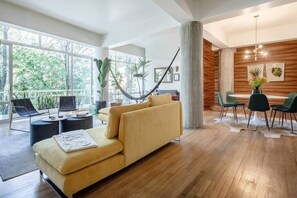 TV - Mr. W |Gold Polanco next to Lincoln Park | 5 Stars (Ciudad de México)