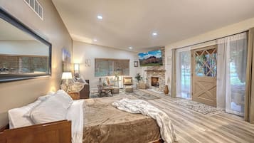 2 bedrooms, desk, iron/ironing board, travel crib