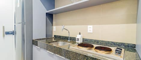 Appartement | Cuisine privée | Surface de cuisson, cafétiÚre à espresso