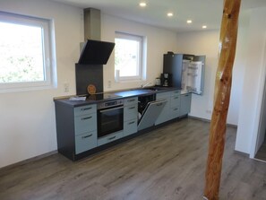 Fridge, oven, dishwasher, coffee/tea maker - NEW! Huus up Höcht apartment 3 (Dornumergrode)