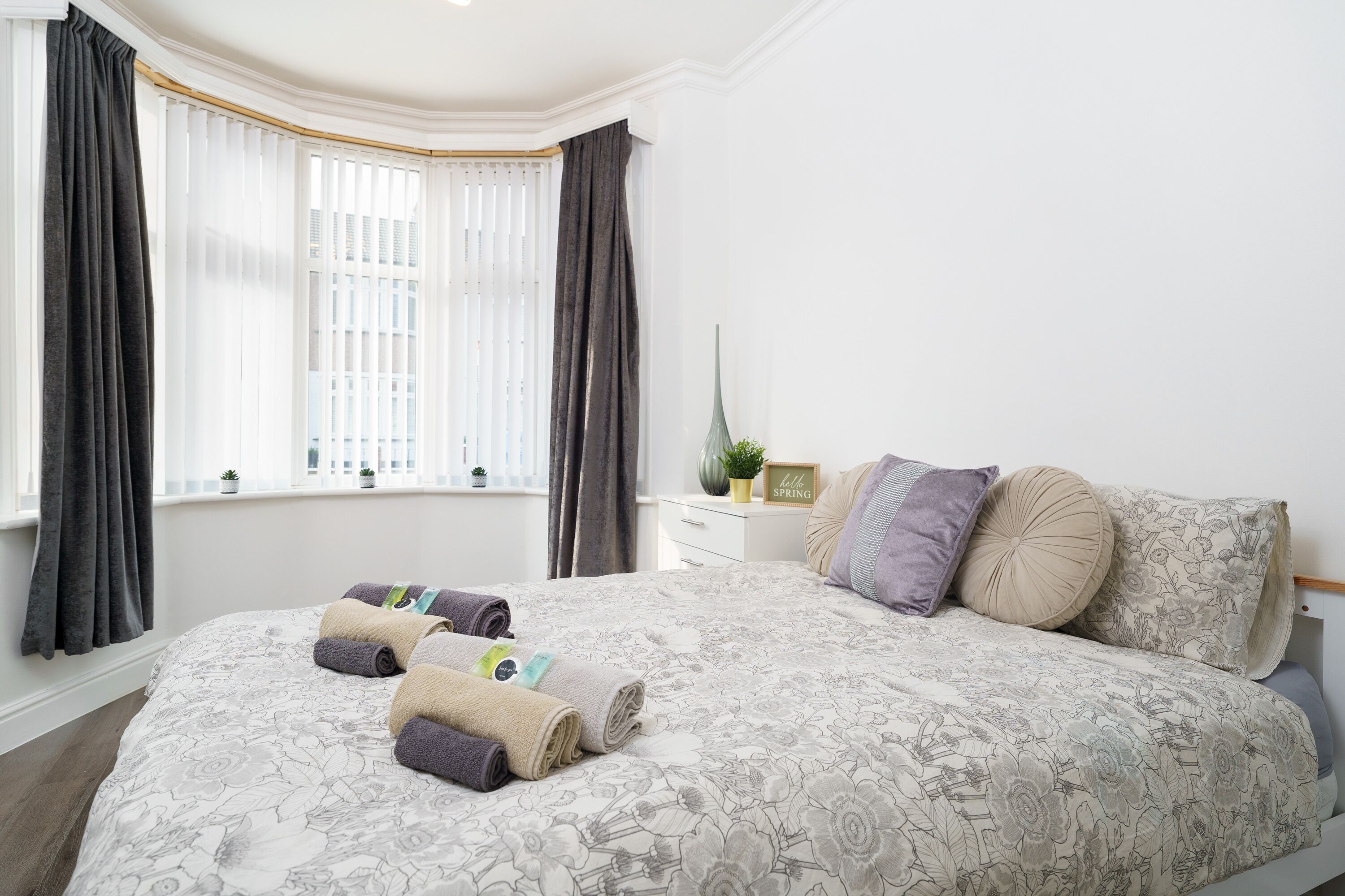 4 bedrooms, iron/ironing board
