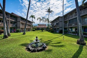 公寓客房, 1 張加大雙人床和 1 張沙發床 (Kona Isle E24) | 住宿一隅