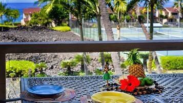 Condo, nhiều giường (Keauhou Kona Surf & Racquet Club#9-30) | Khu ẩm thực ngoài trời