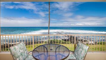 Condo, Multiple Beds (Kona Reef#A12) | Property grounds