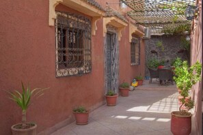 Exterior detail - Riad Dar Fadma Double or Twin Room (Ouarzazate)
